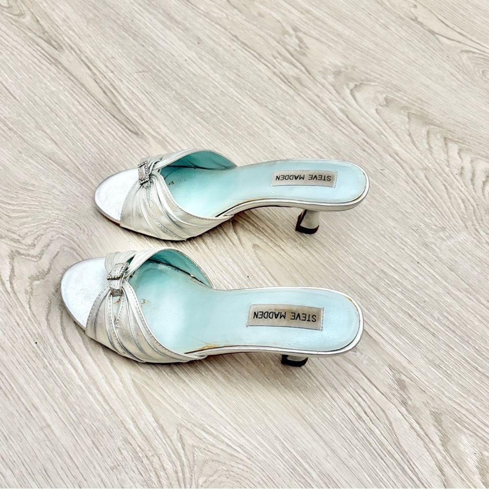 Steve Madden Metallic Silver Slides - Picture 2 of 2
